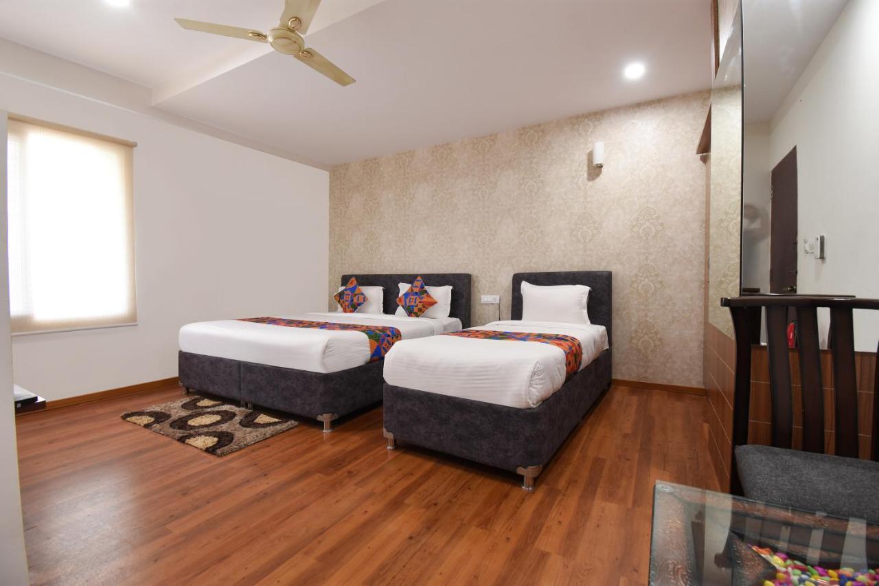 Hotel Fabhotel Dhanvitha 4*