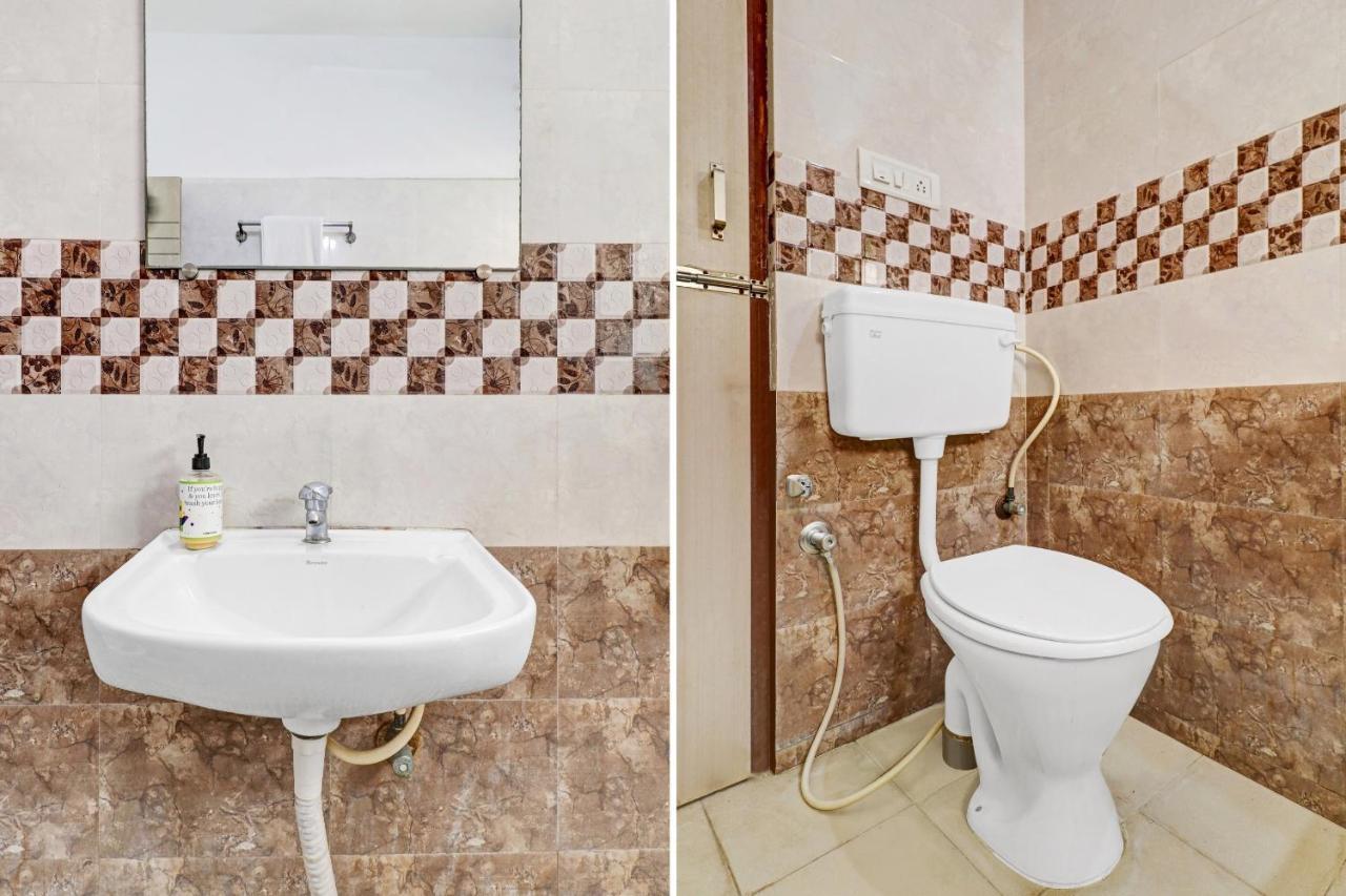 Hotel Oyo Flagship 83187 Shiv Enclave 3*