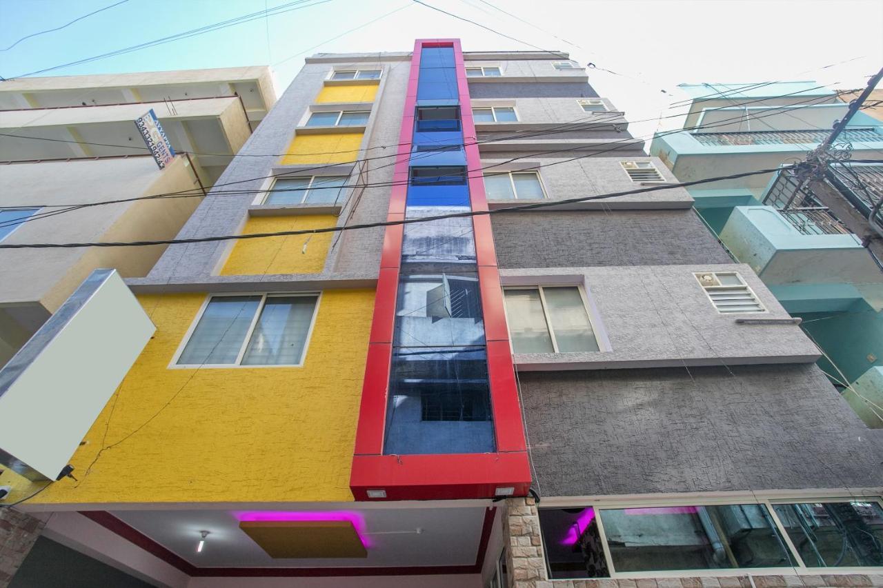 Oyo 15016 City Plaza