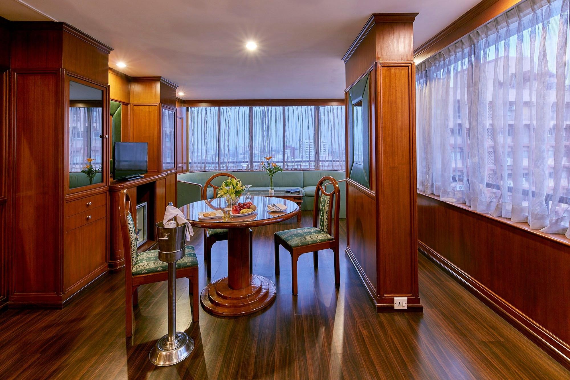 Royal Orchid Bangalore, Mg Road Hotel 4*