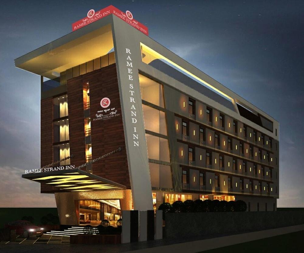 Collection O 30018 Ramee Electronic Hotel