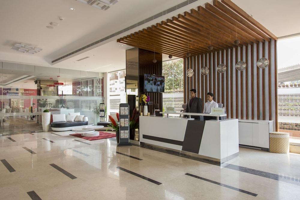 Hotel Collection O 30018 Ramee Electronic