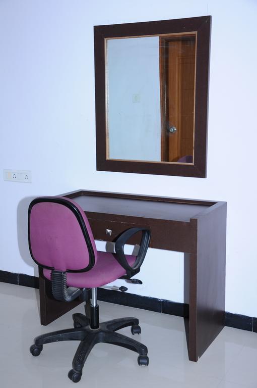 Gmr 18 Grand 2* Bangalore