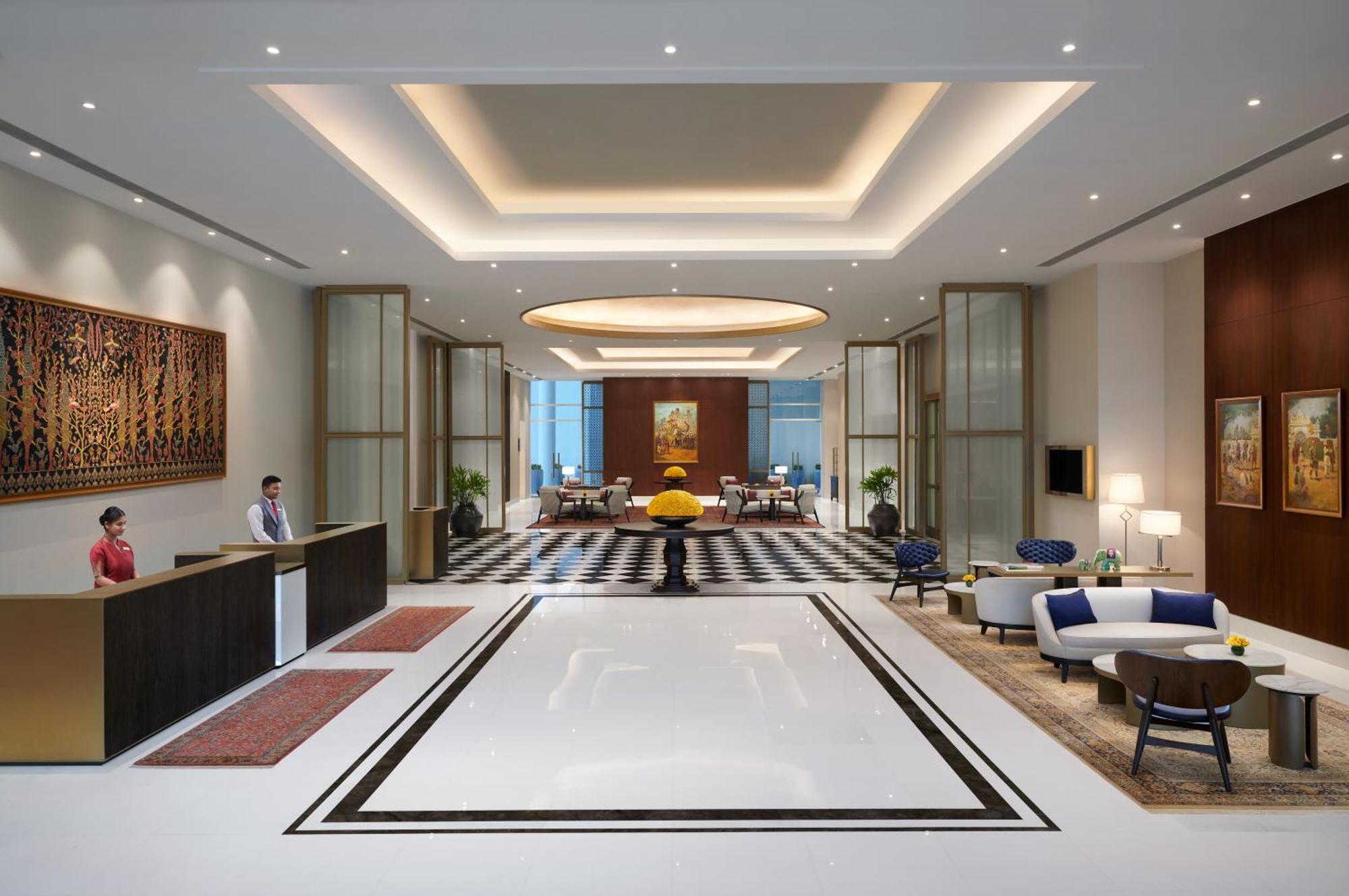 The Leela Bhartiya 5*