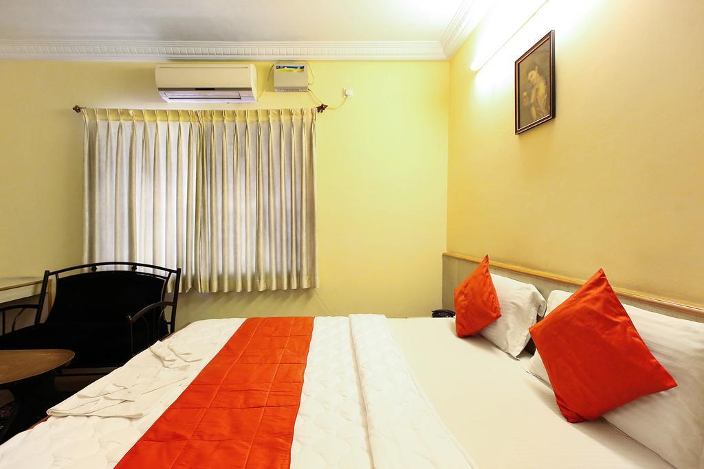 Oyo 4606 Maple Hotel