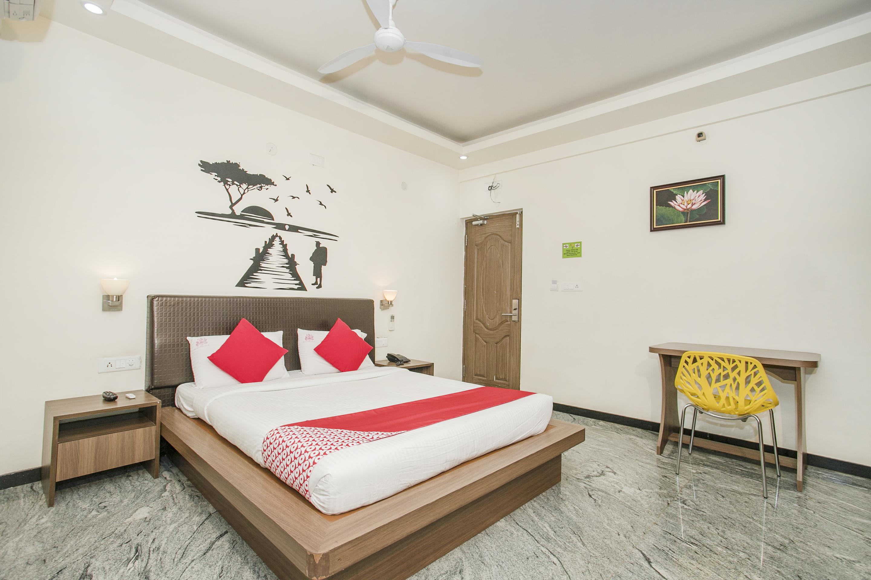 Oyo Indiranagar Old Airport Road Hotel Bangalore