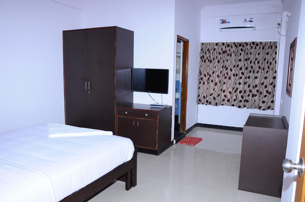 Gmr 18 Grand Hotel Bangalore