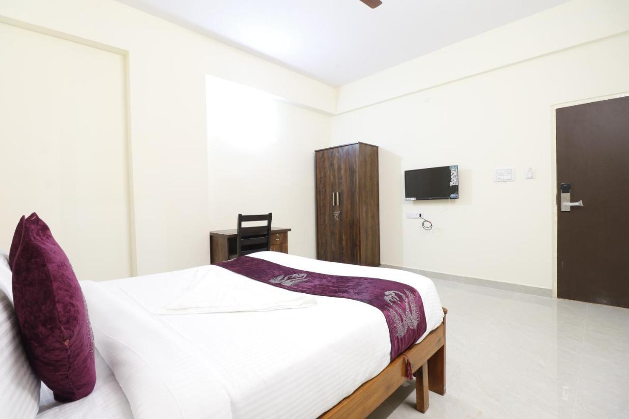 Fabhotel Kings Palace Manyata 3*