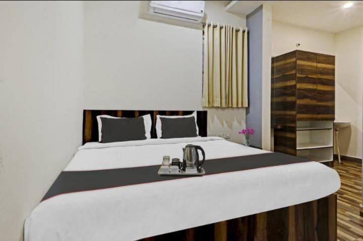 Dhruva's Residency Hotel