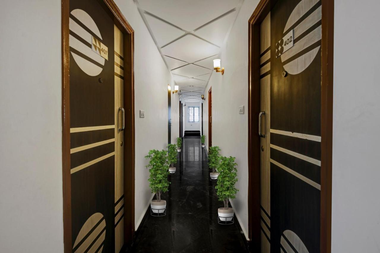 Collection O Supreme Suites Near Sri Amruth Chithra Mandira Hotel 3*