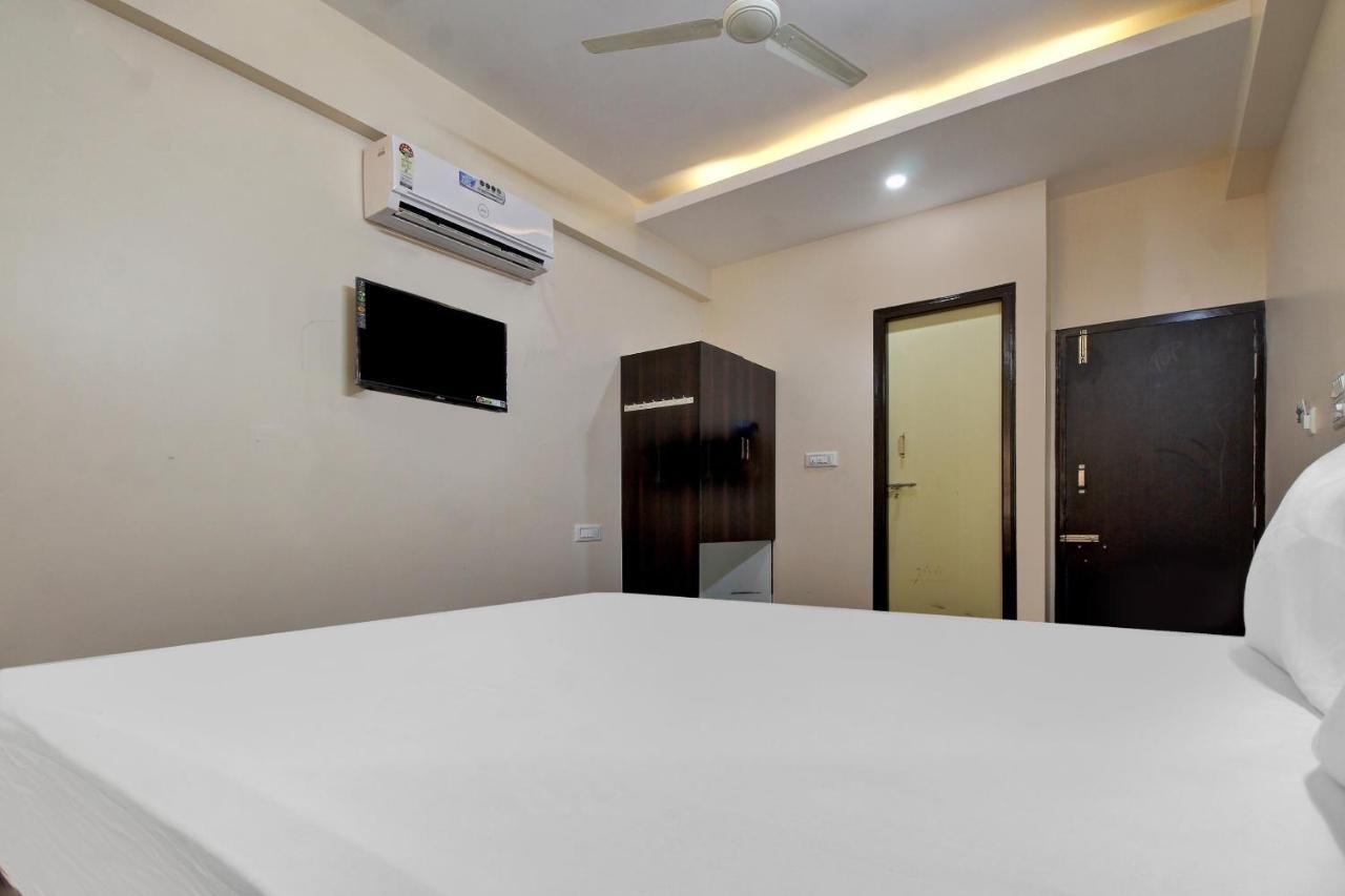 Oyo Flaghship 70376 I Care With Greenery Comforts 3*