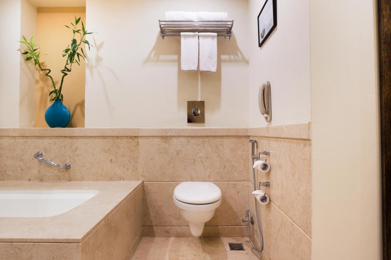 Hotel Lemon Tree Premier, Ulsoor Lake,