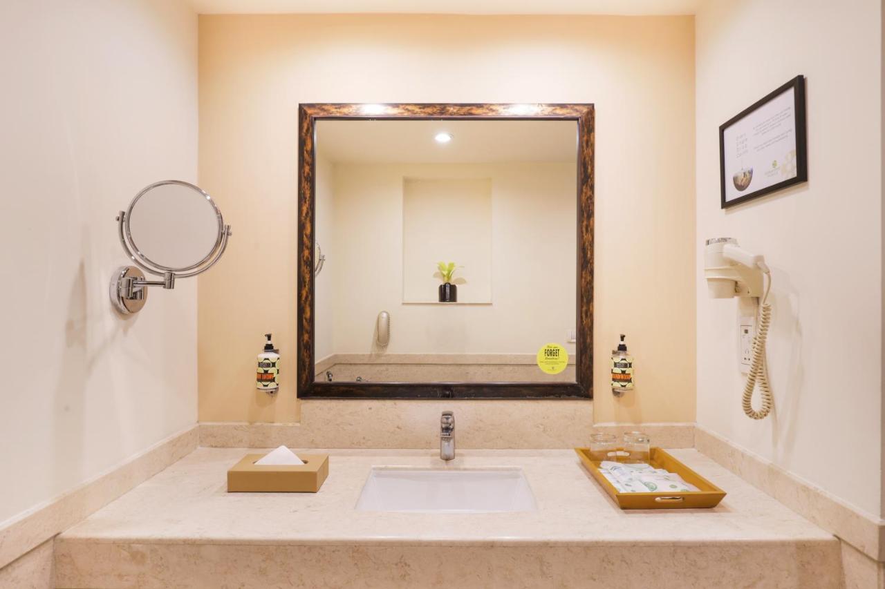 Lemon Tree Premier, Ulsoor Lake, Hotel 5*