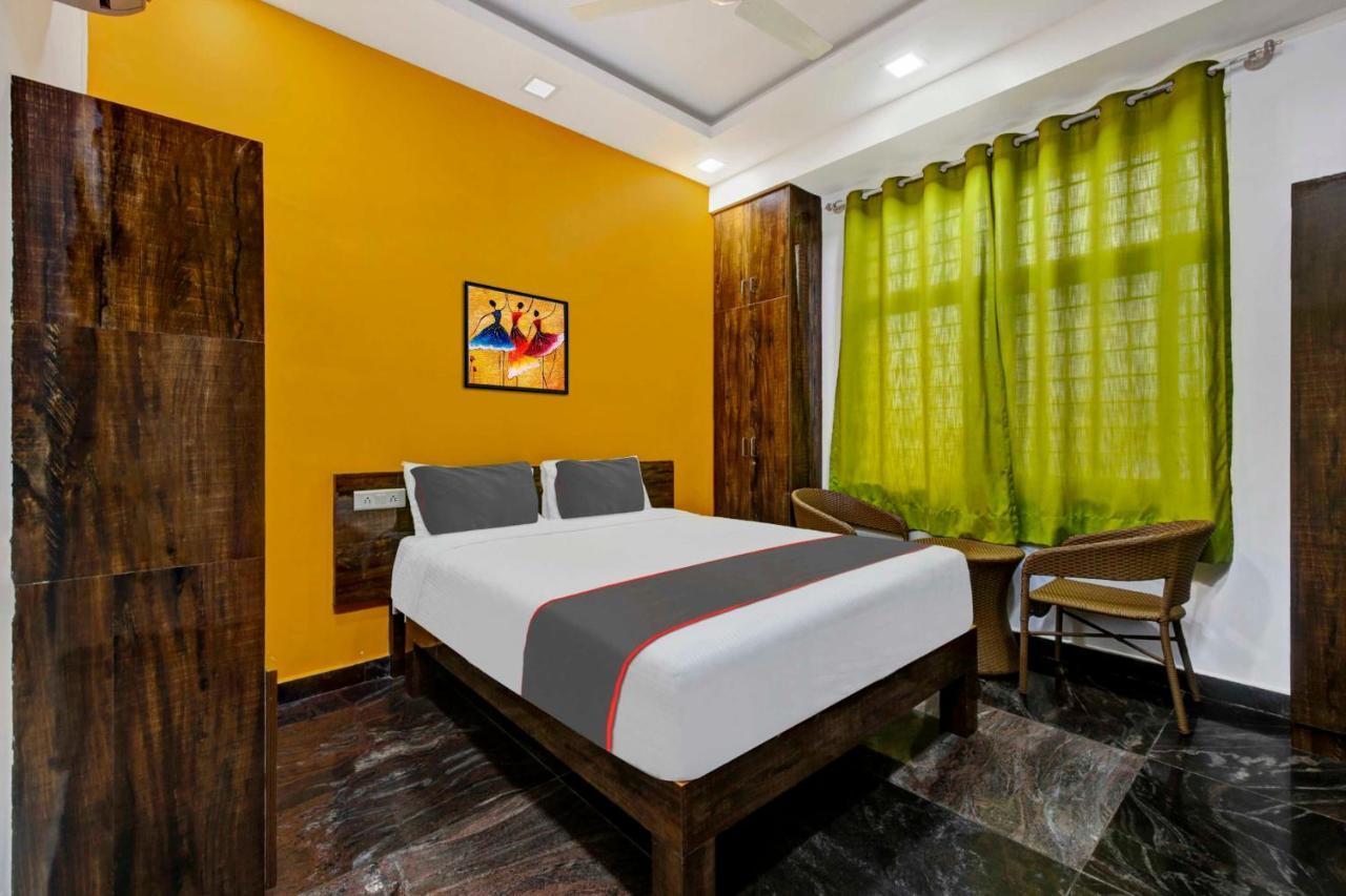 Collection O Supreme Suites Near Sri Amruth Chithra Mandira
