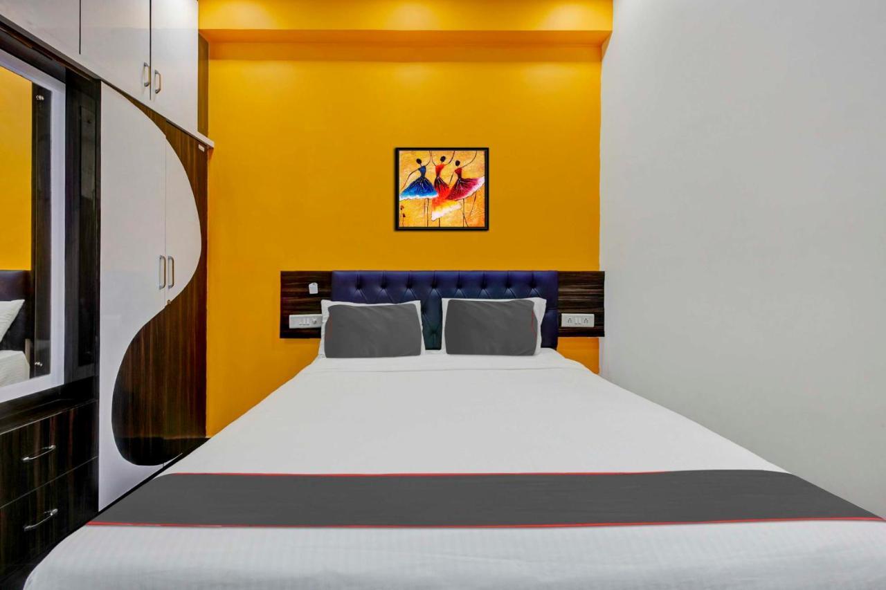 Collection O Supreme Suites Near Sri Amruth Chithra Mandira Hotel