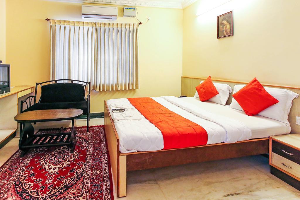 Oyo 4606 Maple Hotel Bangalore