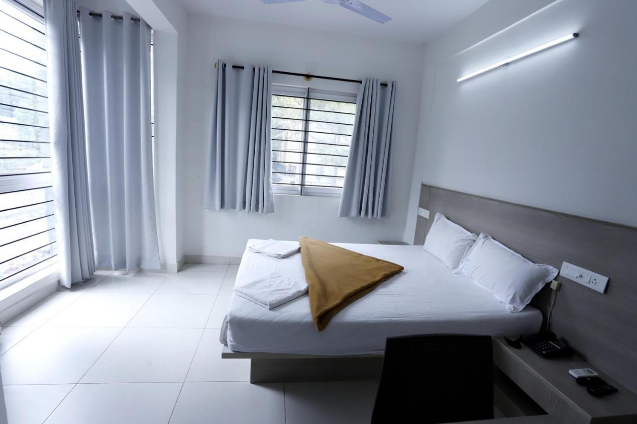 Hotel Gurudev Residency 2*