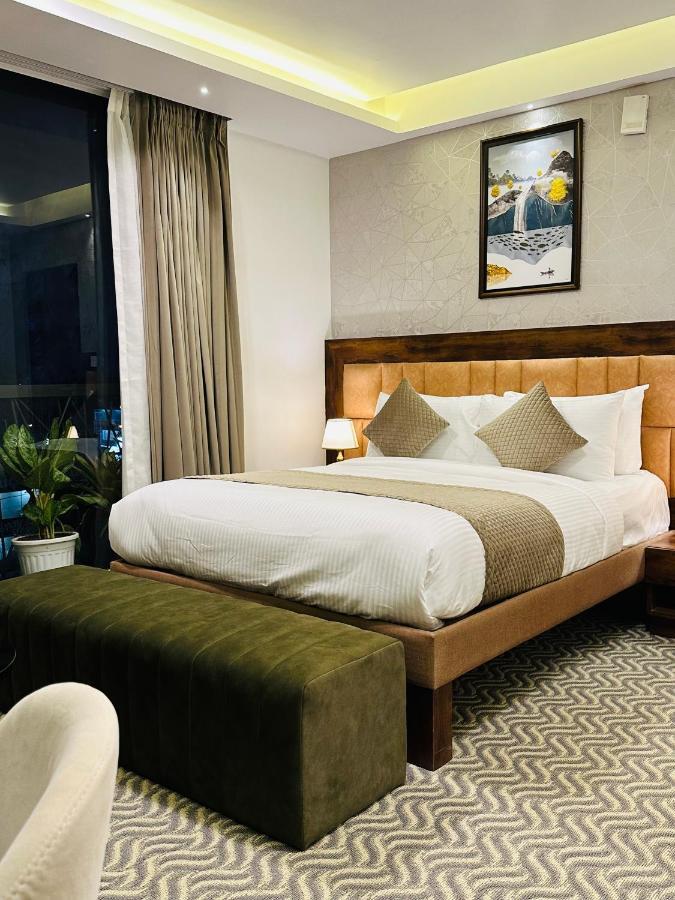 Royal Ace Luxur Bangalore