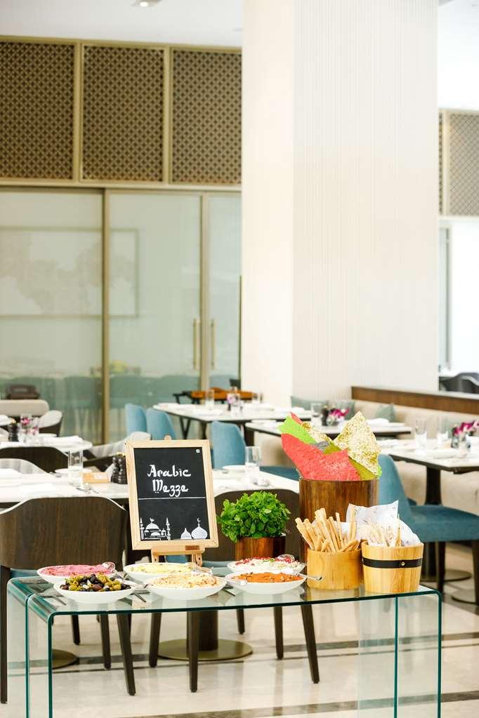 The Leela Bhartiya Hotel Bangalore