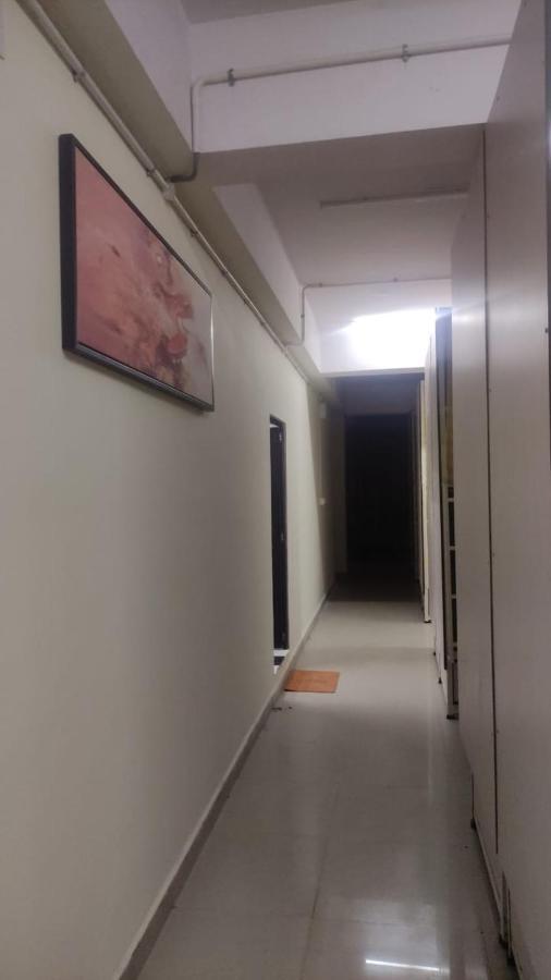 Hostel Abuzz Oxfordcaps Bannerghatta