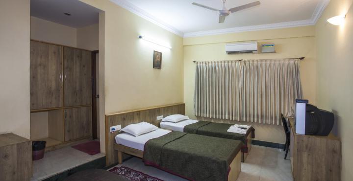 Hotel Oyo 4606 Maple 3*