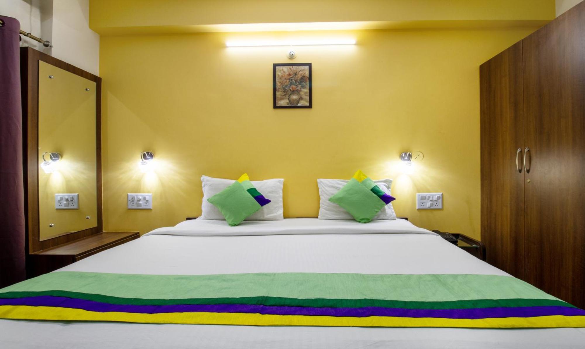 Hotel Treebo Rr Residency, Sanjay Nagar Bangalore