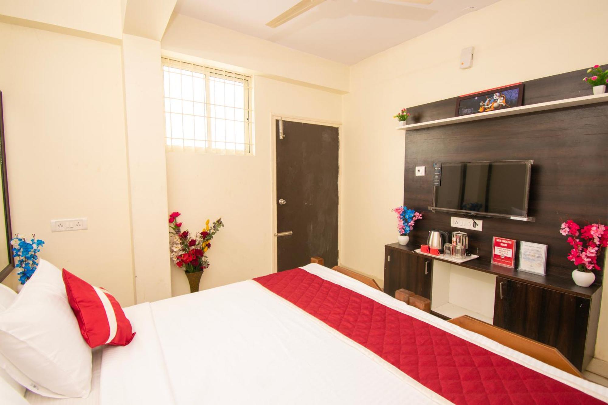 Octave Kanaka Krishna Comforts Hotel