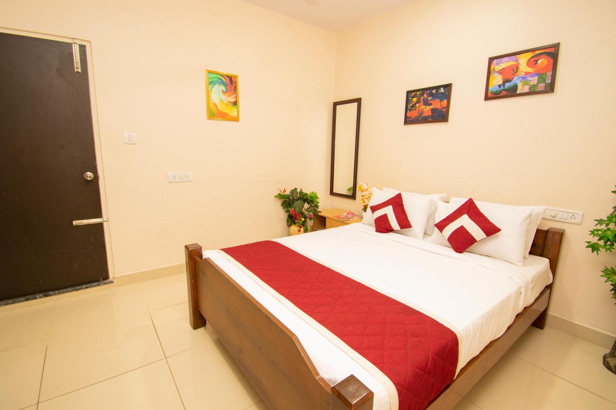 Hotel Octave Kanaka Krishna Comforts 3*