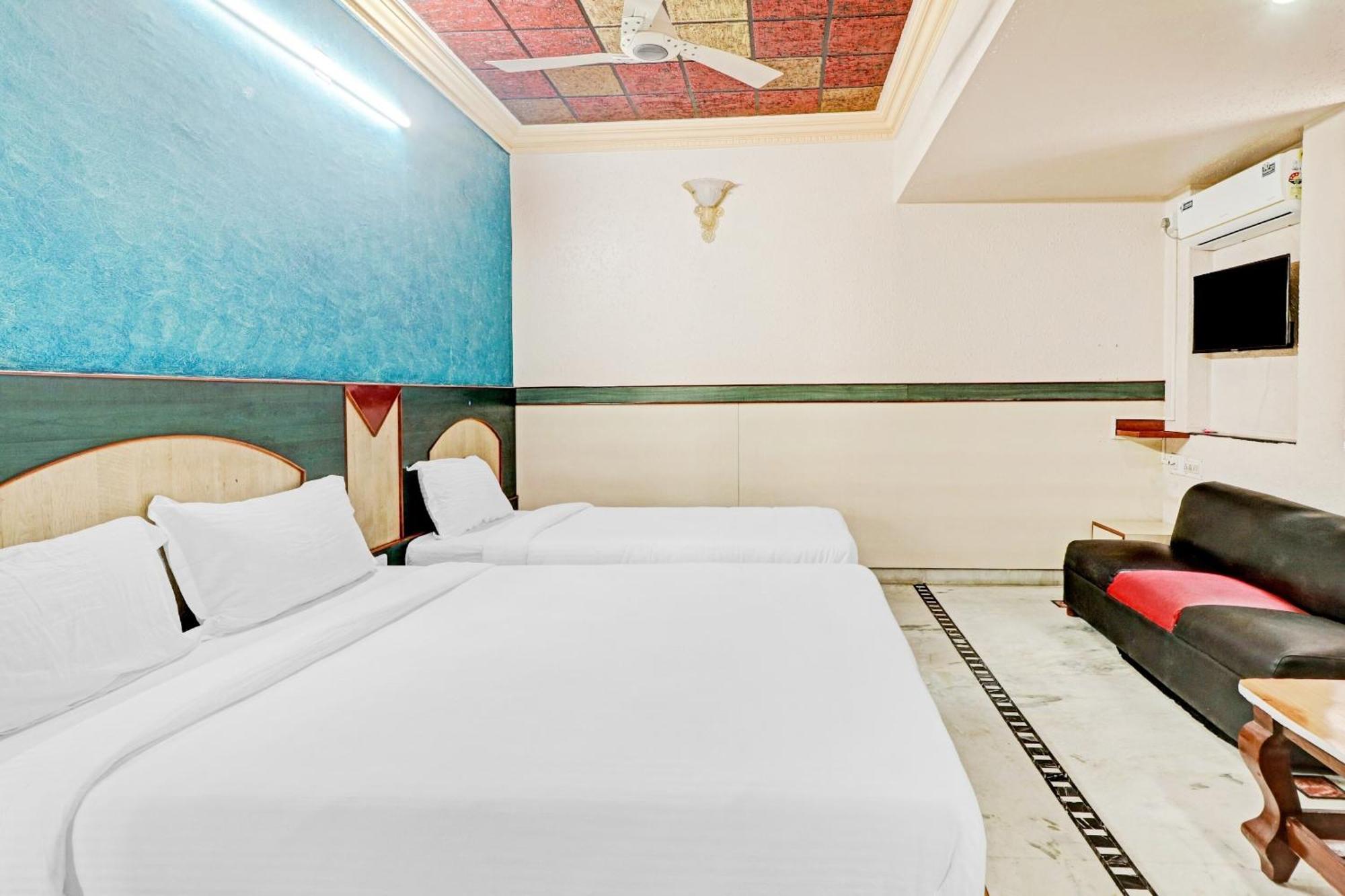 Hotel Collection O Srk Diamond Bangalore