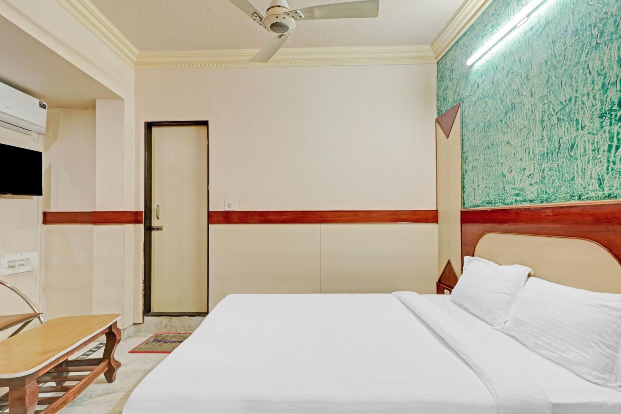 Hotel Collection O Srk Diamond