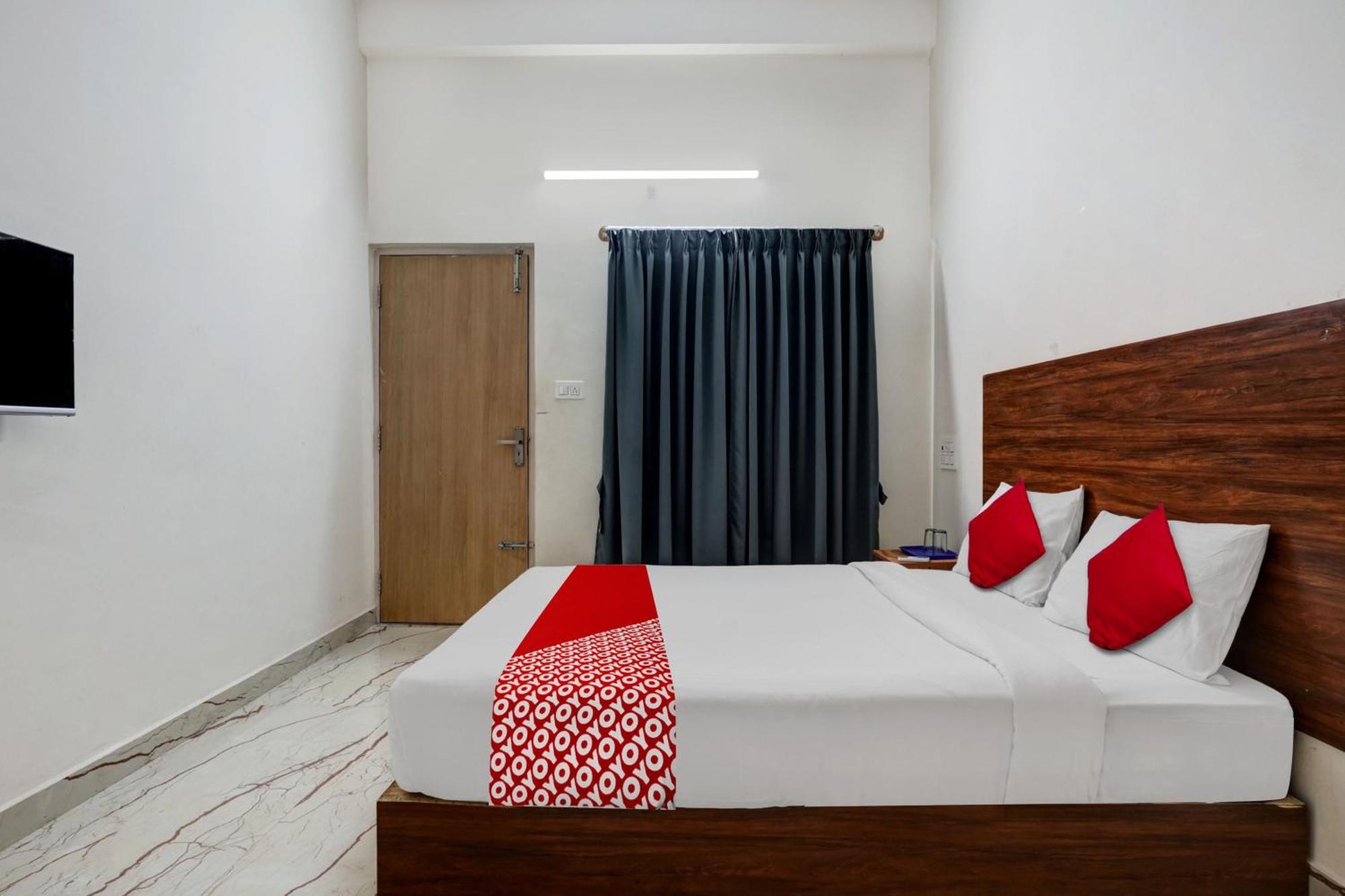 O Sri Balaji Comforts Hotel 4*