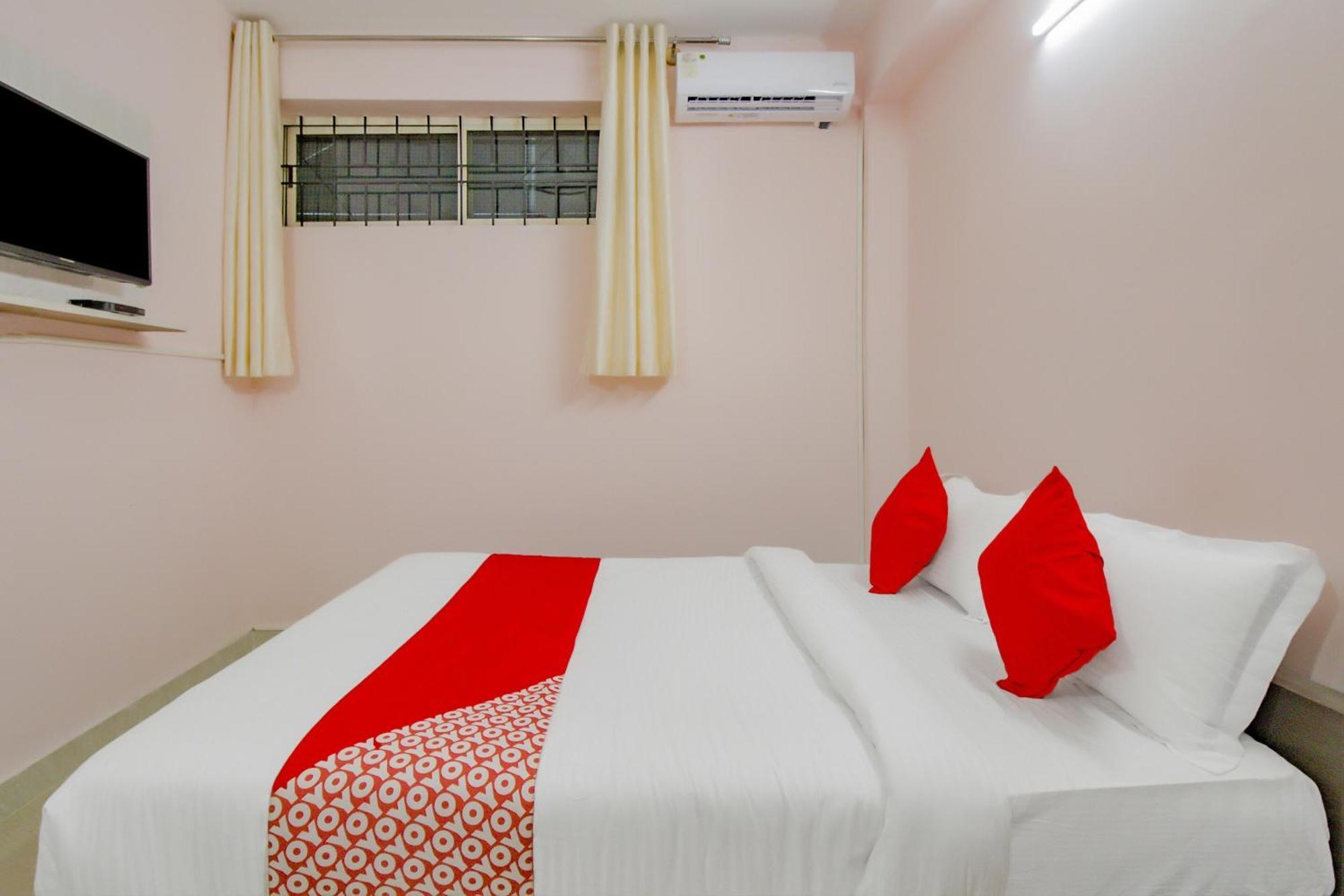 Oyo 79181 Sri Dhanalakshmi Boarding & Lodging 3*