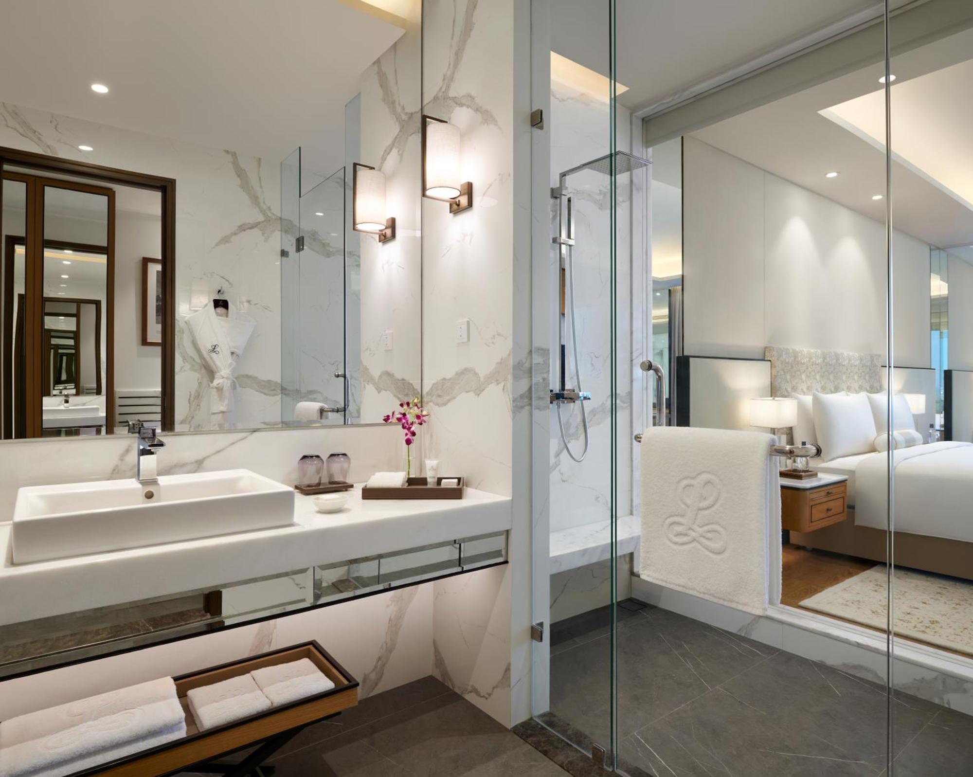 The Leela Bhartiya 5* Bangalore