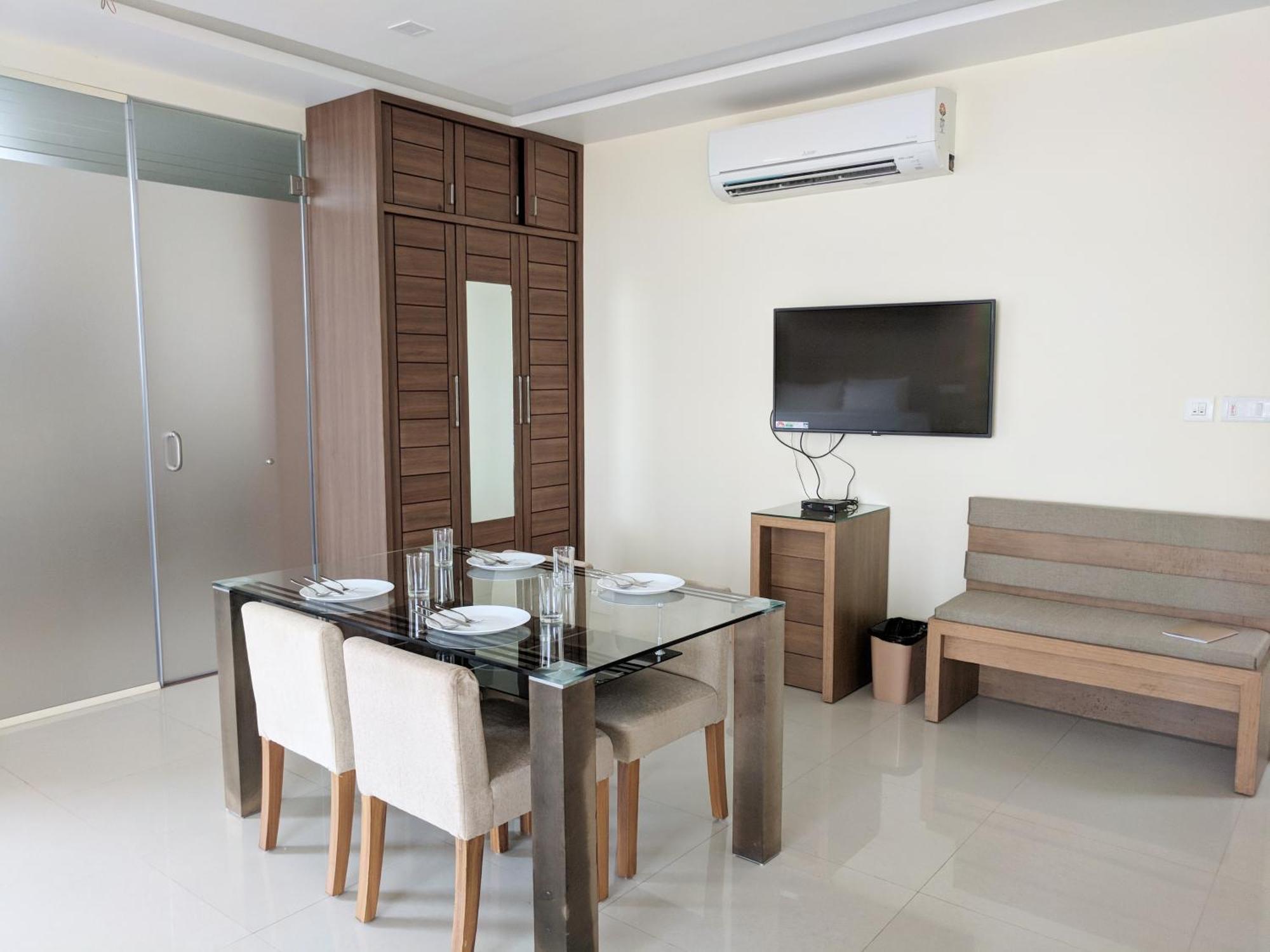 Clyford Aparthotel