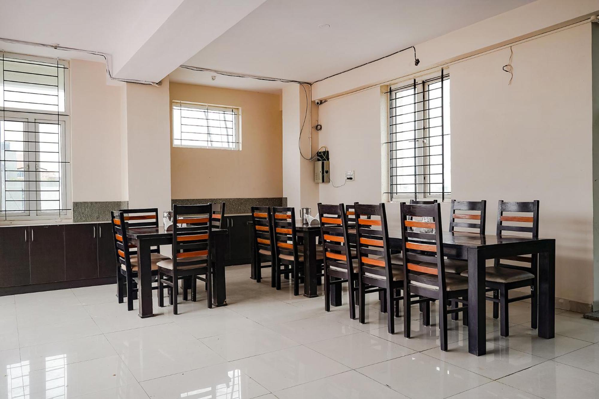 Fabhotel Leela Park Hotel