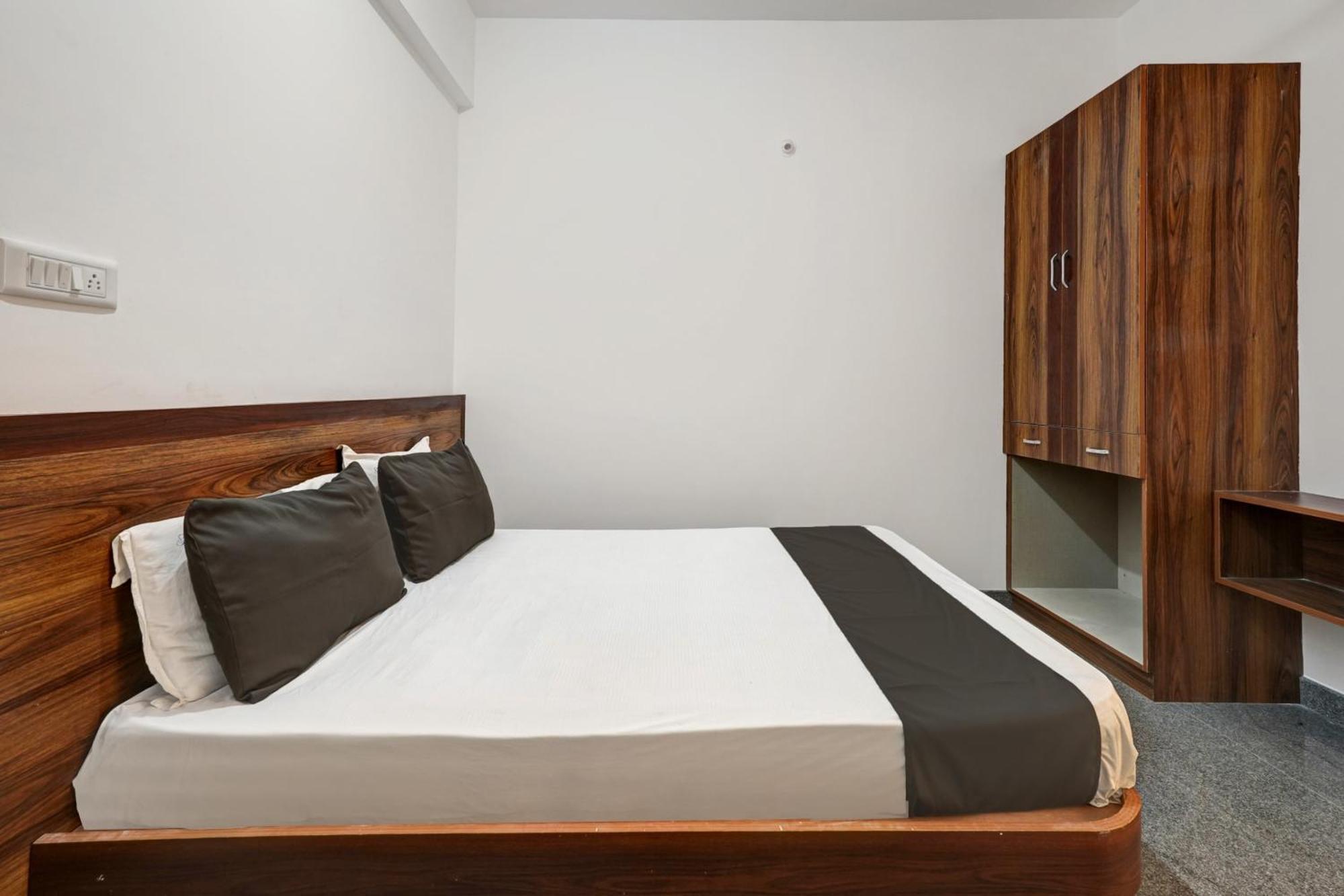 Oyo Bungalow Lodging & Boarding Hotel 3*