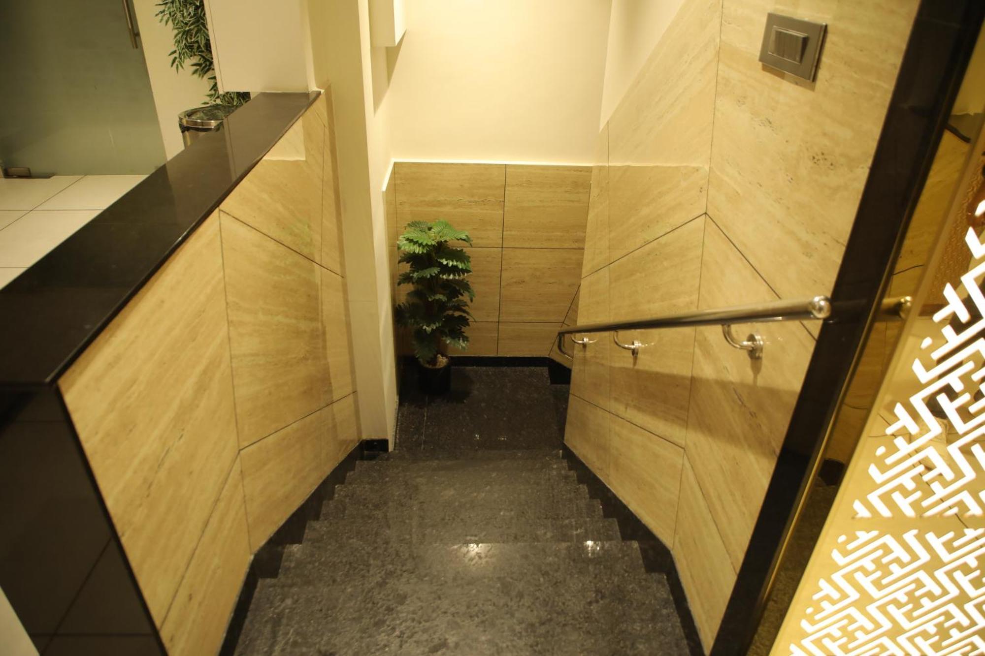 Rajathadri Royal * Bangalore