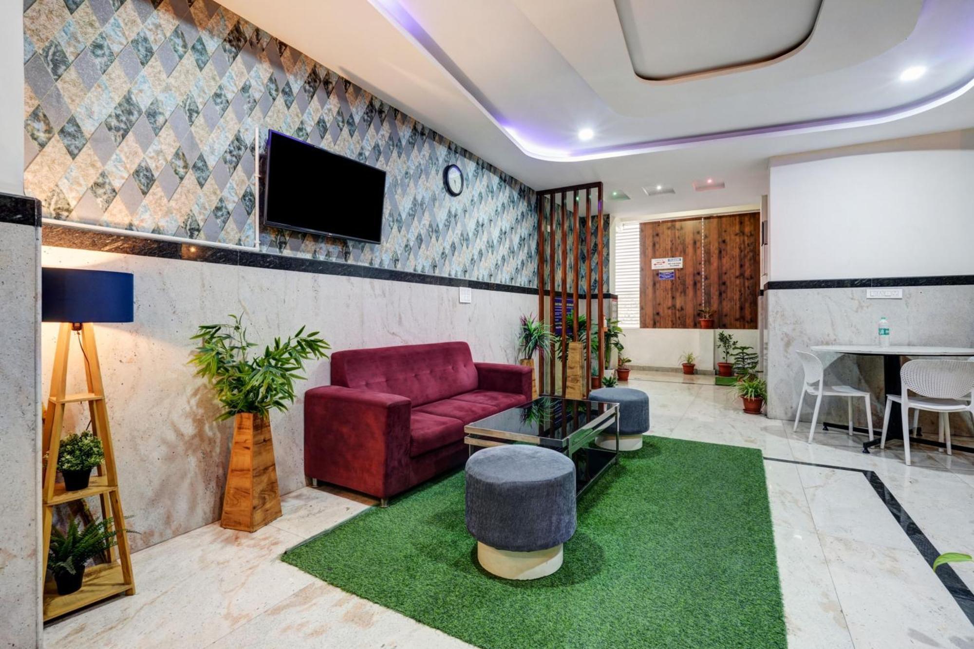 O Sri Balaji Comforts Hotel 4*