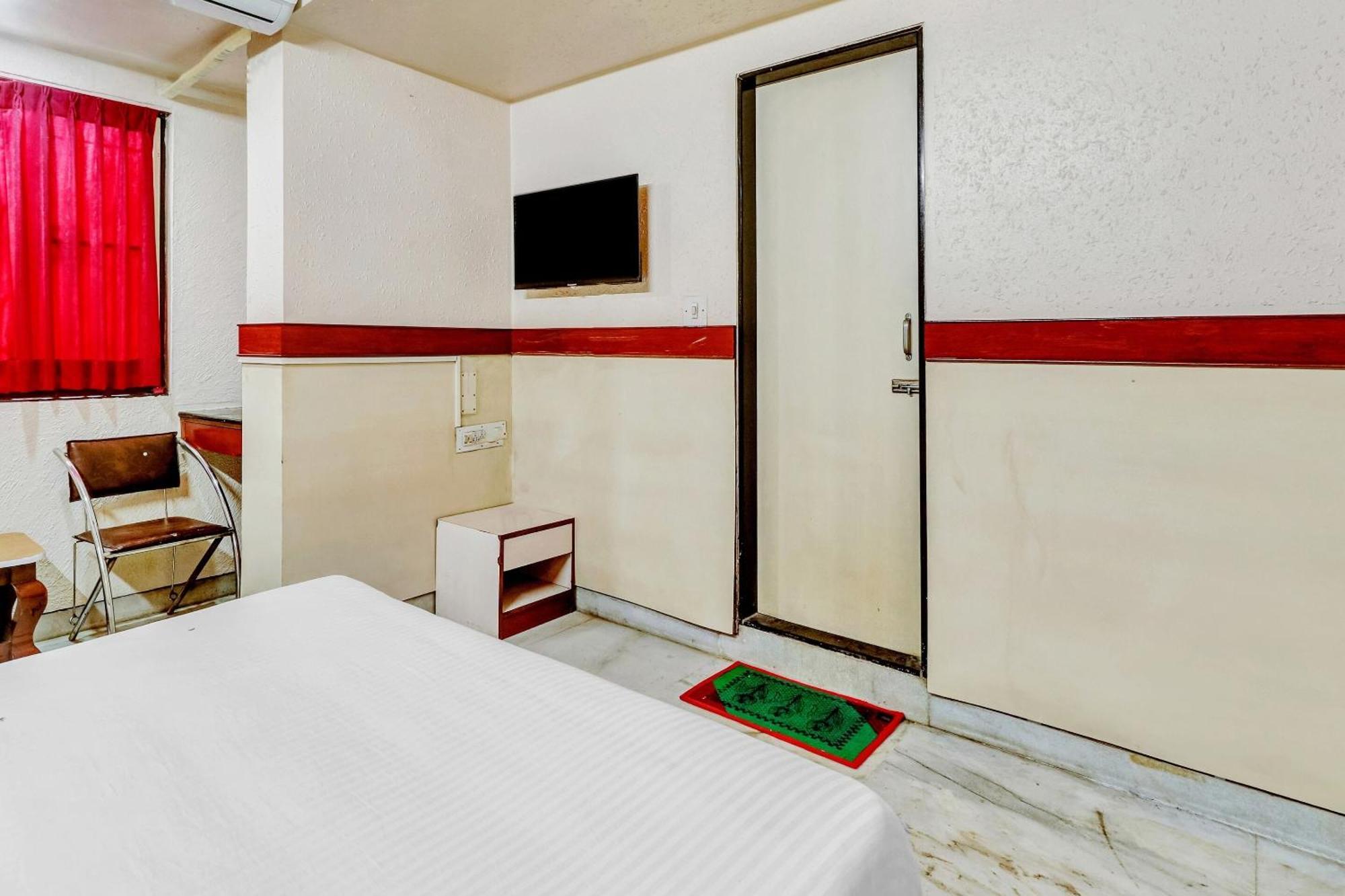 Hotel Collection O Srk Diamond Bangalore