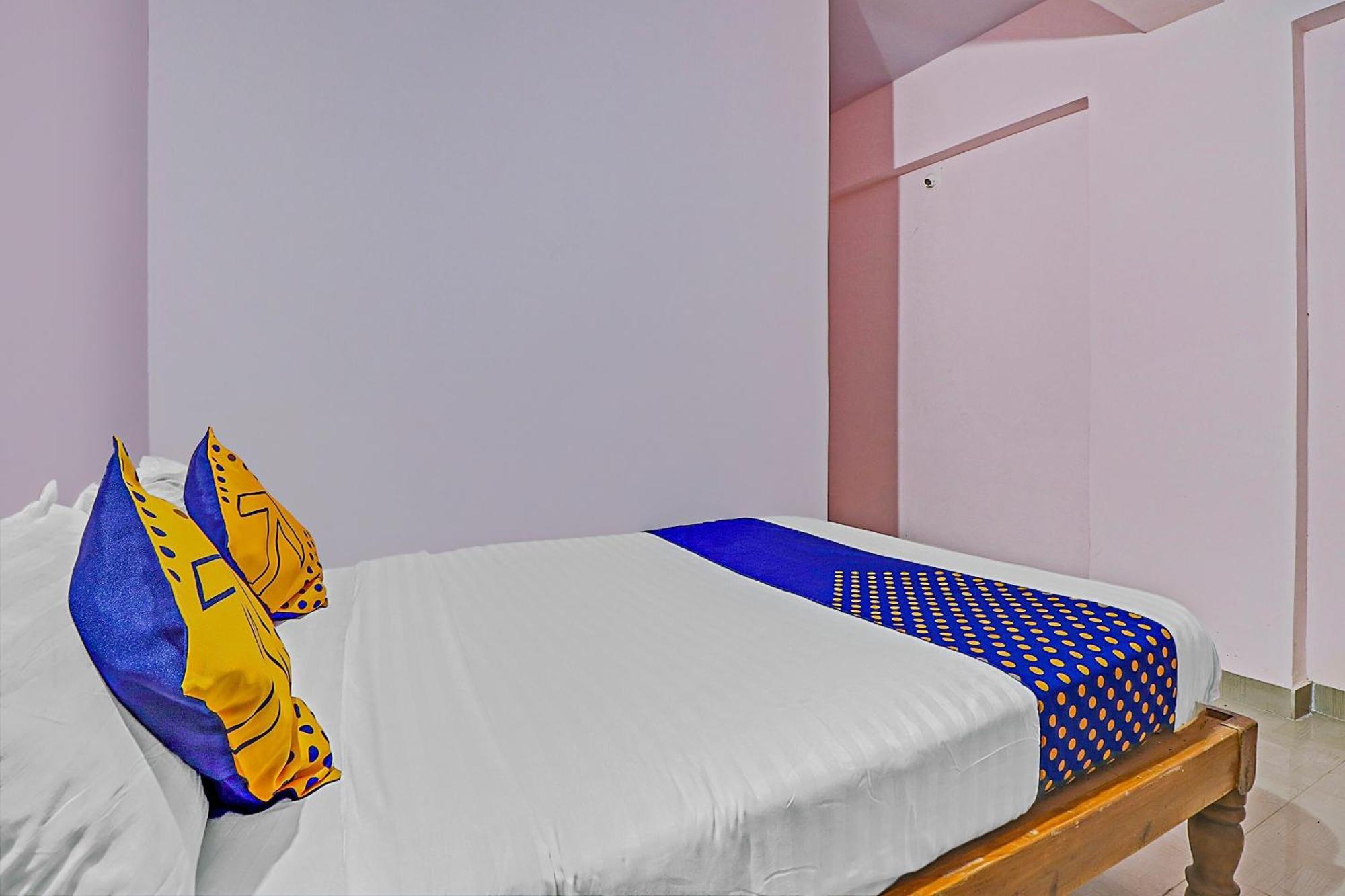 Spot On Sln Comforts Near Nagasandra Metro Station 3*