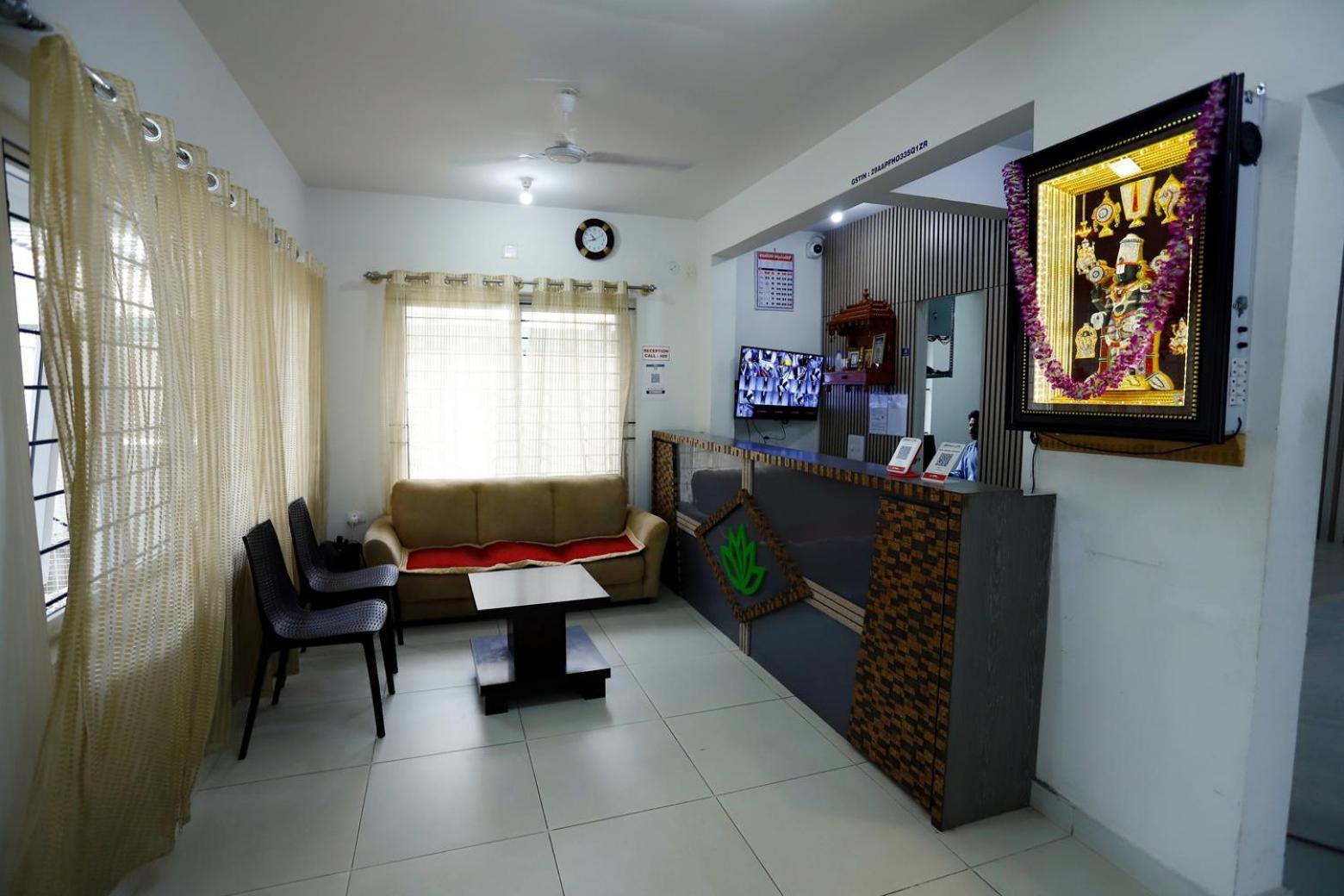 Hotel Gurudev Residency