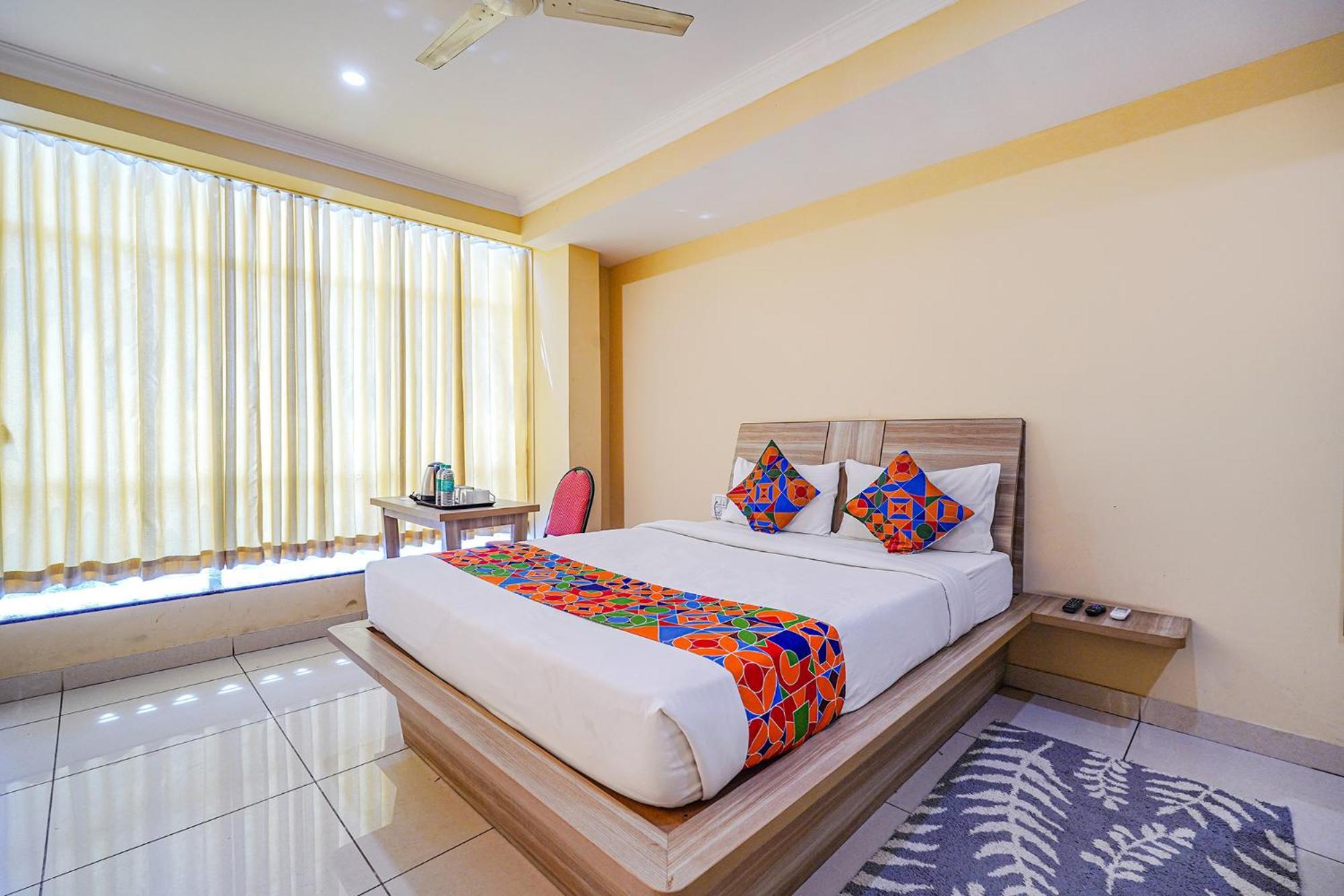 Hotel Fabhotel Bns Comforts