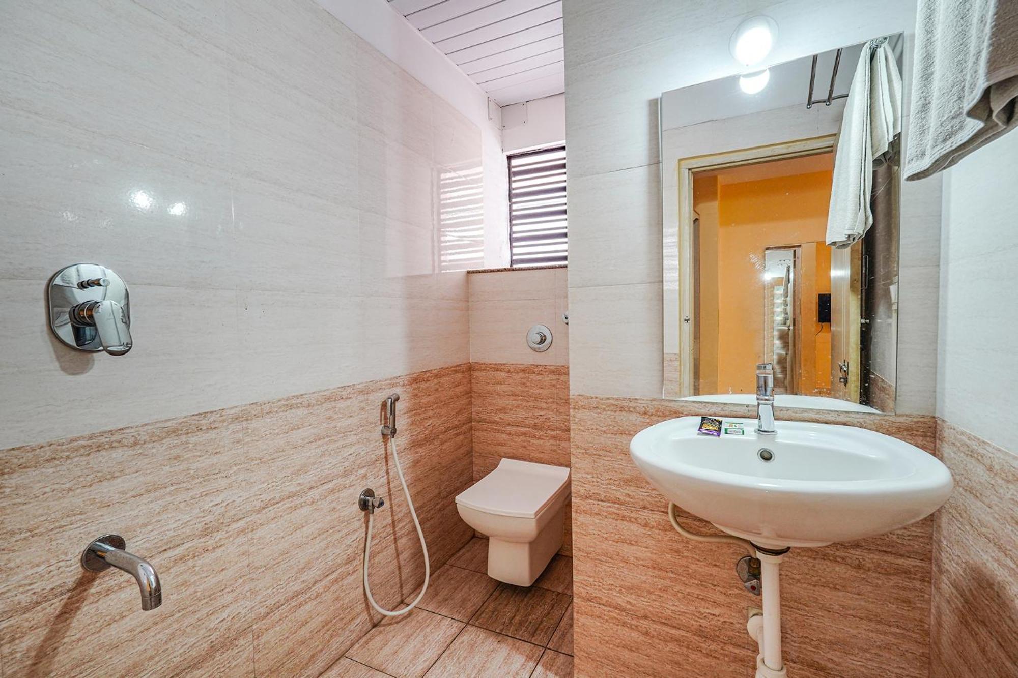 Fabhotel Bns Comforts Hotel 3*