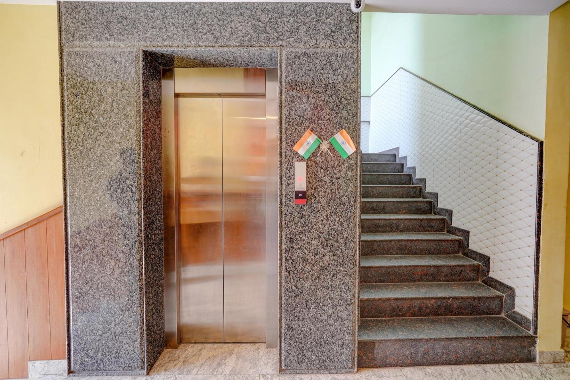 Hotel Fabhotel Bns Comforts Bangalore