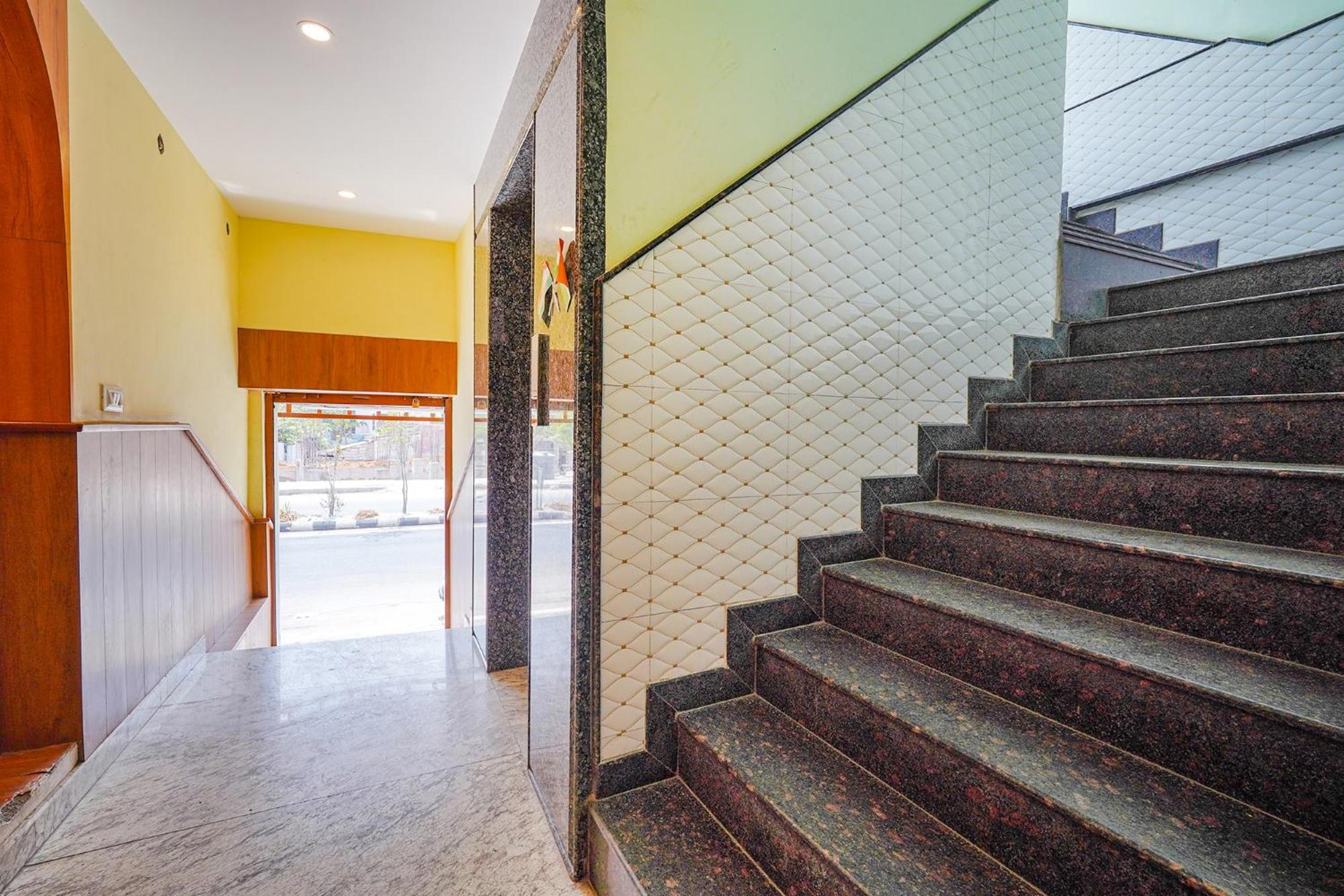 Fabhotel Bns Comforts Hotel 3*