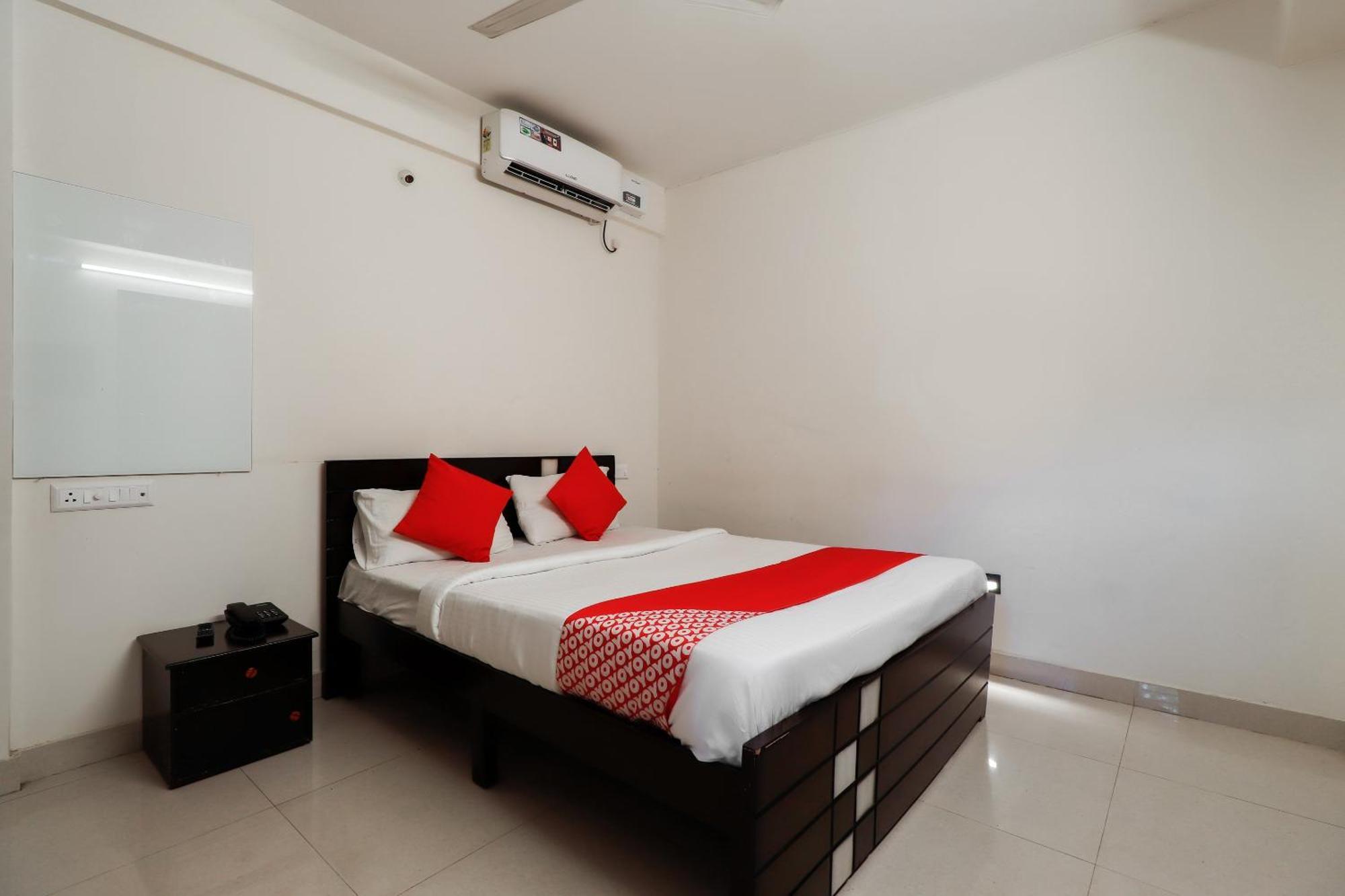 Super Gn Collection O Near Rajajinagar Industrial Estate 3* Bangalore