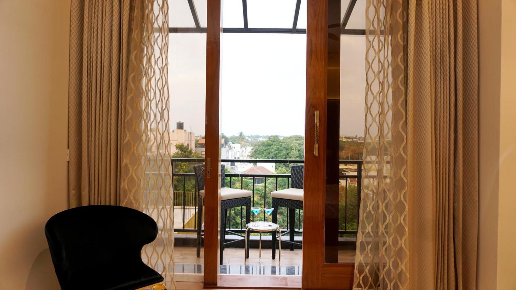 Apartment The Pentouz On 100 Feet Road Indiranagar - An Urban Luxury Retreat