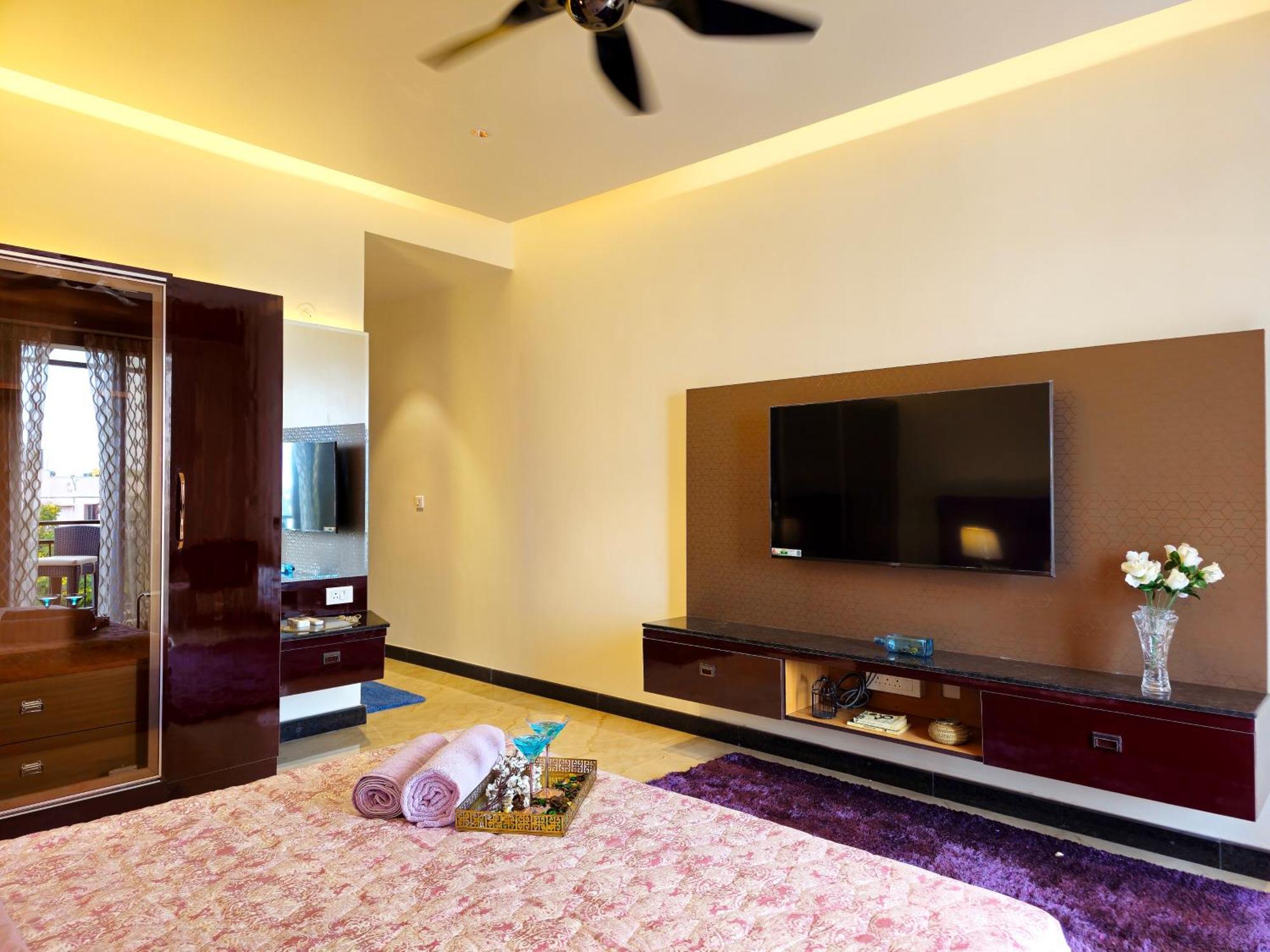 Apartment The Pentouz On 100 Feet Road Indiranagar - An Urban Luxury Retreat
