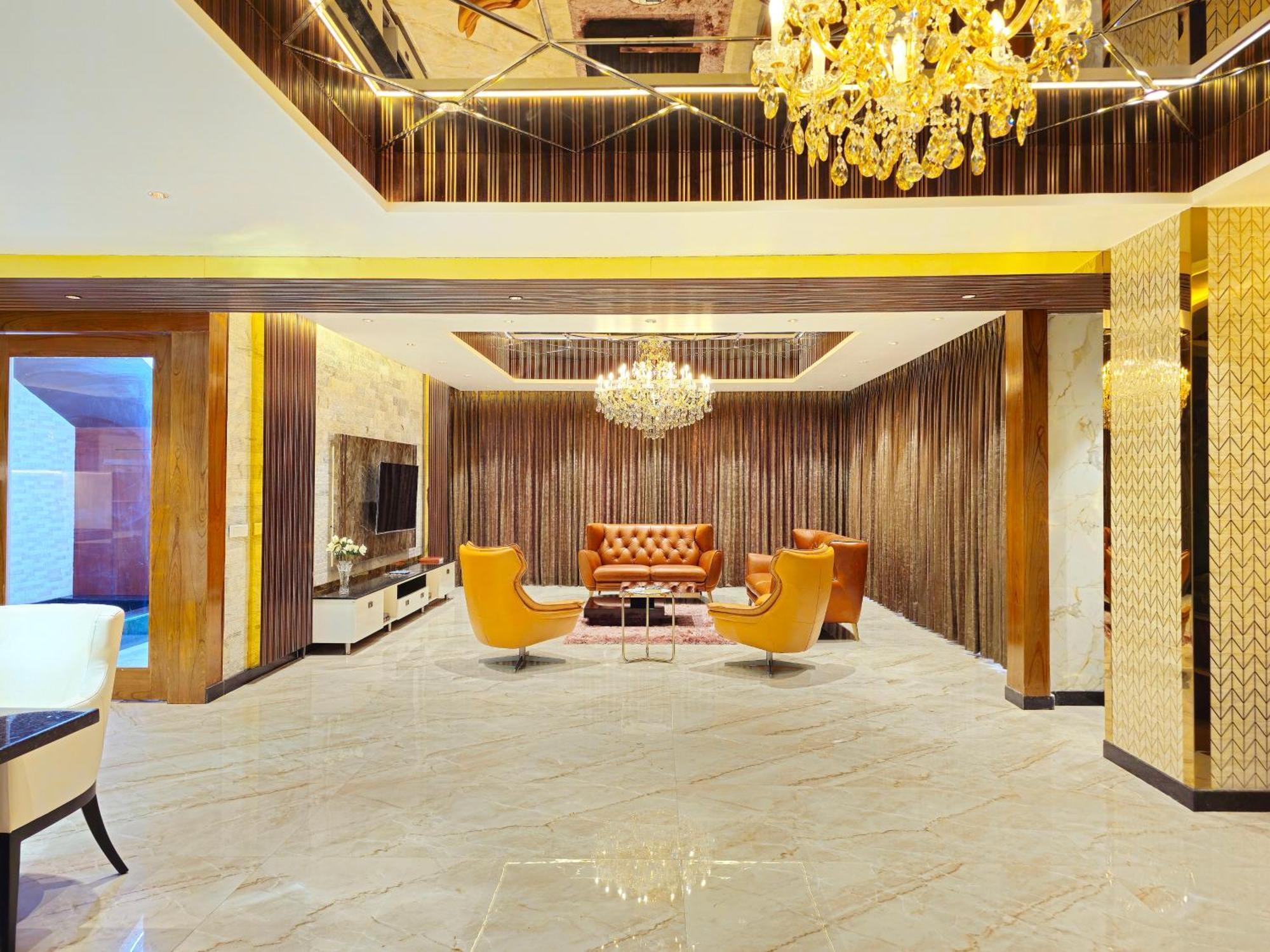 The Pentouz On 100 Feet Road Indiranagar - An Urban Luxury Retreat *