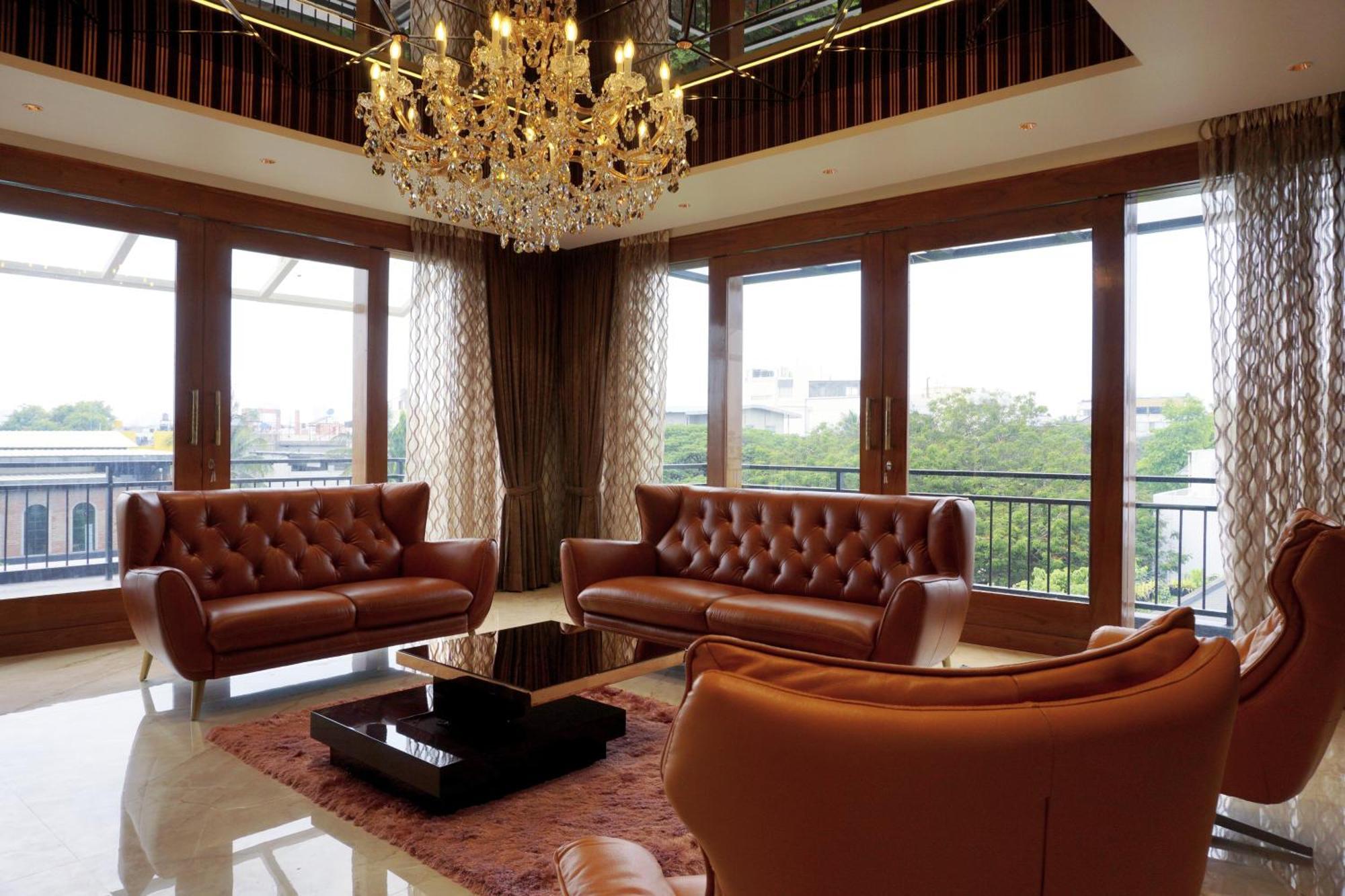 Apartment The Pentouz On 100 Feet Road Indiranagar - An Urban Luxury Retreat *
